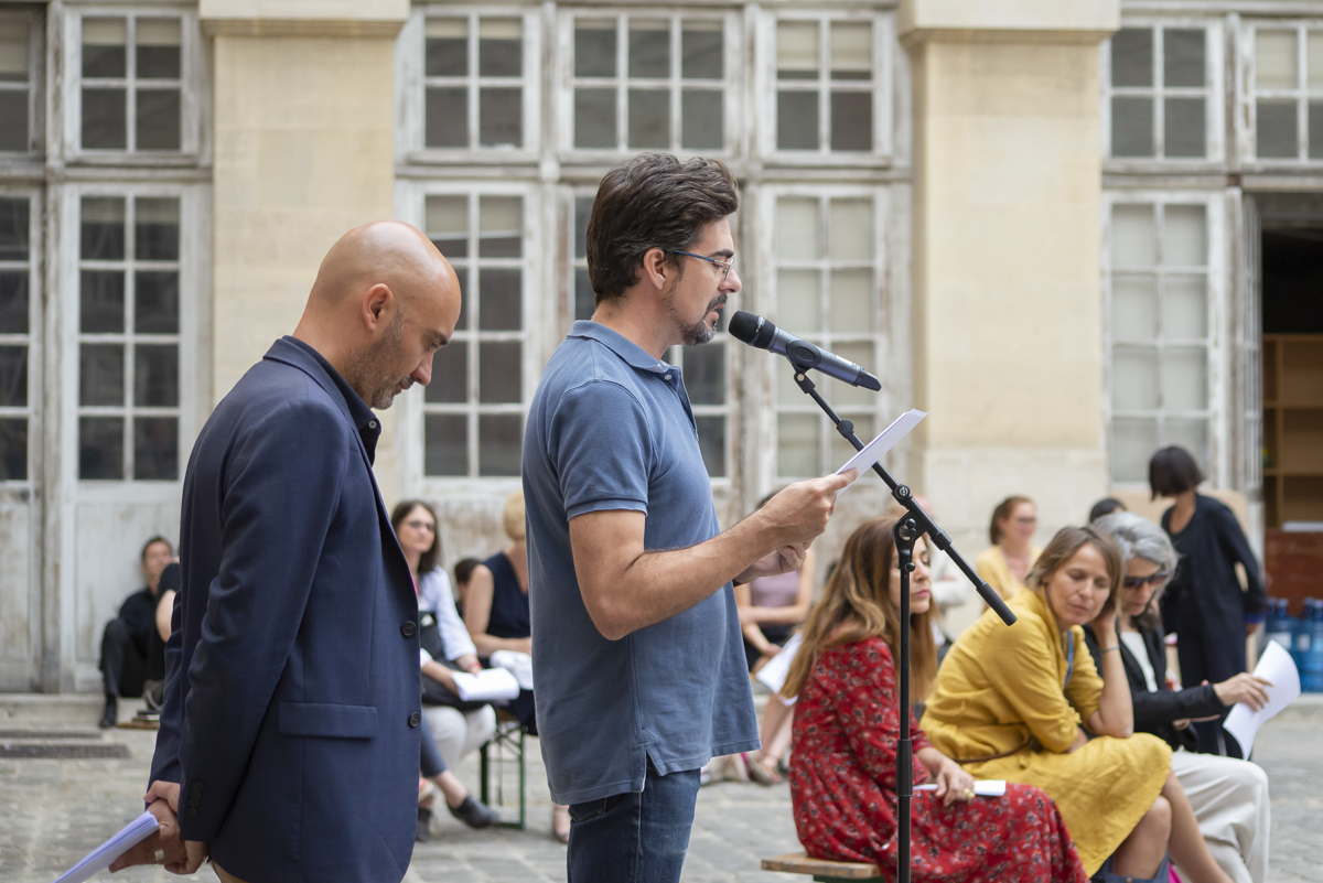 « Tout autour. Une œuvre commune » lecture performance par Théâtre Ouvert   École Nationale Supérieure d’Architecture de Versailles (ENSAV), 18 juillet 2019 